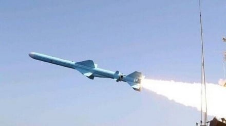 Grupi i aeroplanmbajtëses “Abraham Lincoln” arratiset pas shfaqjes së fuqisë së raketave kundër anijeve “Qadeer” në Gjirin Persik