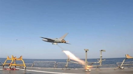 حمله یگان پهپادی نیروی دریایی سپاه به پایگاه آمریکایی الظفره