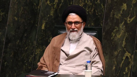 Pezeshkian Ucapkan Belasungkawa atas Syahidnya Menteri Intelijen Iran