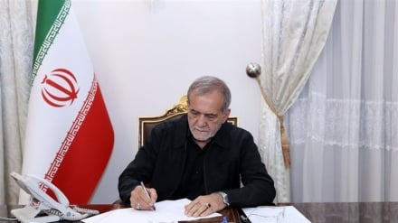 پزشکیان: شهید تنگسیری اقتدار نیروی دریایی سپاه را با تمام توان ارتقا داد