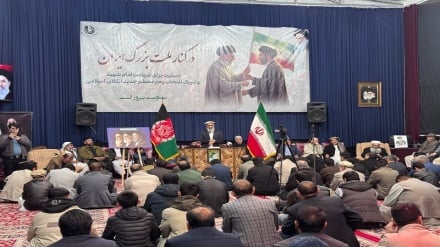 برگزاری مراسم یادبود «امام شهید» با حضور گسترده مهاجرین‌افغانستانی در مدرسه علمیه حضرت‌قائم