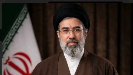 آیت الله سید مجتبی حسینی خامنه‌ای سومین رهبر جمهوری اسلامی ایران شد