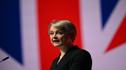 Cooper përsërit pretendimet arrogante të Londrës në lidhje me Ngushticën e Hormuzit