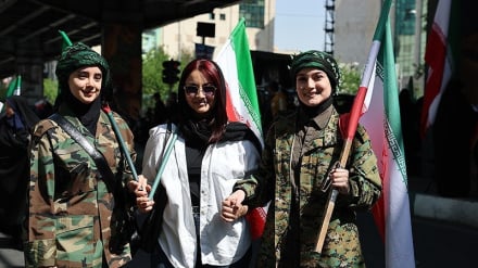 د ایران د جان فدا نجونو مانوره