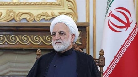 আমরা আলোচনা ও সমঝোতার জন্য প্রস্তুত, তবে তা নীতি ও যুক্তির ভিত্তিতে তা হবে: ইরান