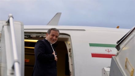 عباس عراقچي له پوتین سره د خبرو اترو لپاره روسیې ته ورسېد