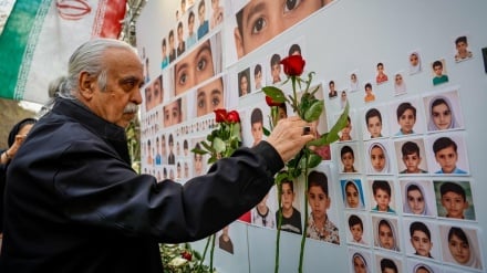 Pengguna Asing X: Mari Kita Serukan Nama Pembunuh Pelajar Minab