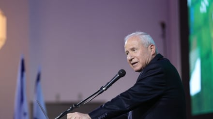 Ministro israelí admite el rol de Tel Aviv en arrastrar a EEUU a la guerra contra Irán