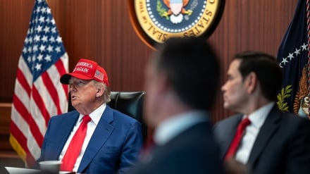 ইরানের সঙ্গে যুদ্ধ শেষ করতে ট্রাম্পের ওপর তীব্র চাপ