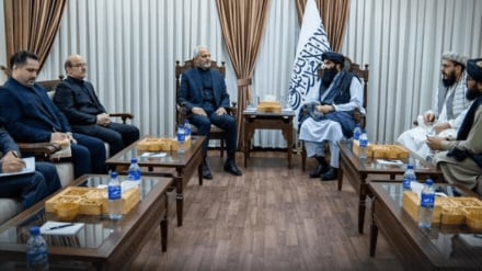 کابل کښې د ایران سفیر د طالبانو له داخله وزیر سره وکتل