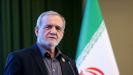 د ایران ولسمشر په ولسي غونډو کښې  ګډون وکړ