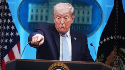 হরমুজ প্রণালিতে নৌ-অবরোধ ও ইরানের বিরুদ্ধে সামরিক হামলার হুমকি ট্রাম্পের  