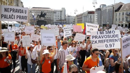 Ribuan Warga Kroasia Demo Tolak Upah dan Pensiun Rendah