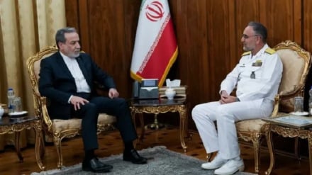 সেনাবাহিনী ও আইআরজিসির সৈন্যদের শ্রেষ্ঠত্ব কূটনৈতিক পথে বিজয়ের ভিত্তি: আরাকচি