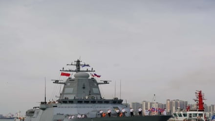 俄罗斯海军舰队现身中国南海