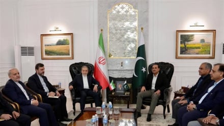 عراقچی با فرمانده ارتش پاکستان دیدار کرد