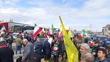 Solidaridad de Turquía con Irán: desde caravana de vehículos hasta presencia en la Plaza del Reloj de Tabriz