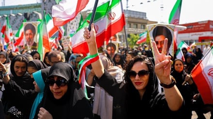 سناتور روس در واکنش به مقاومت ايرانيان: آمریکا با تمدنی پارسی روبرو است 