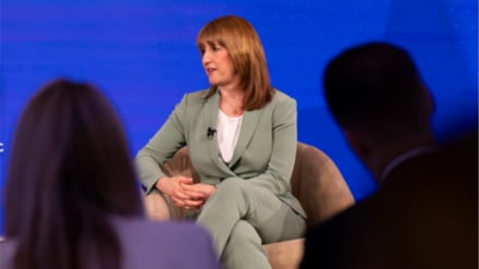 আলোচনা বন্ধ করে দিয়ে ইরানের সঙ্গে যুদ্ধে জড়িয়ে পড়া ভুল ছিল: ব্রিটিশ অর্থমন্ত্রী 