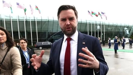 ইরানের সঙ্গে আলোচনা করতে ইসলামাবাদে এসেছে ৩০০ সদস্যের মার্কিন প্রতিনিধিদল!