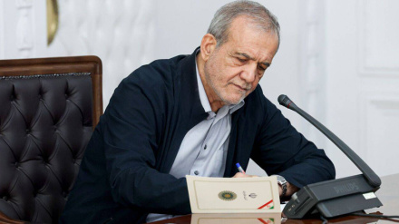 پزشکیان: تهدید به بازگرداندن یک ملت به عصر حجر، آیا معنایی جز جنایت گسترده جنگی دارد؟