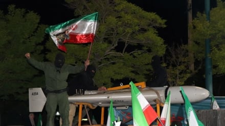  ট্রাম্পের মিথ্যা প্রচারনার বিপরীতে ইরান ঐক্যবদ্ধ আছে: গার্ডিয়ান