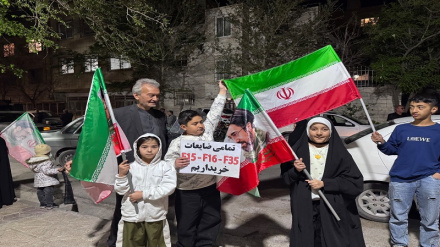 حضور پرشور مهاجرین افغانستانی در تجمعات شبانه مشهد