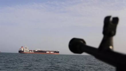 Quartier Generale Khatam al-Anbiya risponde alla minaccia ai porti dell'Iran