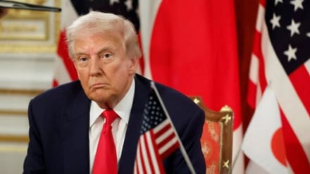 «Шпигель»: Трамп шығу жолын білмейтін батпаққа түсті  