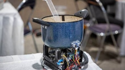 Design eines „intelligenten Restaurants“ mit Roboterpersonal von iranischen Schülern