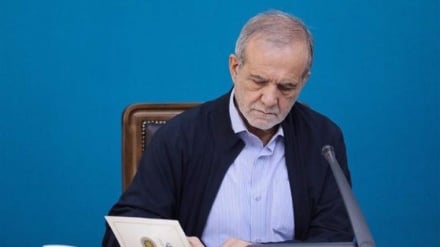 Rais wa Iran: Mzingiro wa kijeshi baharini ni tishio kwa amani ya dunia