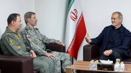 Пезешкиан: Правительство поддерживает укрепление Вооружённых сил Ирана