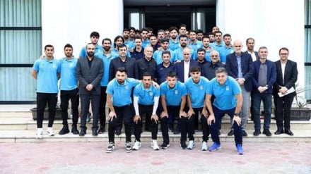 Pezeshkian: Paraqituni në fushë me gjithë fuqinë tuaj për ta bërë Iranin krenar