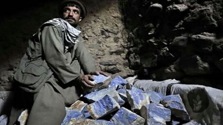 هشدار والی تخار درباره  استخراج غیرقانونی معادن و کشت مواد مخدر
