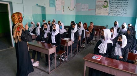 محرومیت دختران، افغانستان را با بحران نیروی انسانی روبه‌رو می‌کند