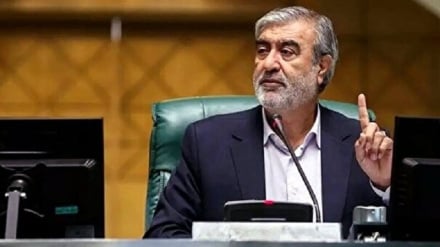 İran Meclisi Ulusal Güvenlik Komisyonu Başkanı: Hürmüz Boğazı, Trump'ın yanıltıcı açıklamalarıyla yönetilmeyecek