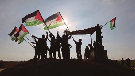 Samud kara konvoyu Gazze'ye doğru ilerlemek için Libya'ya girdi