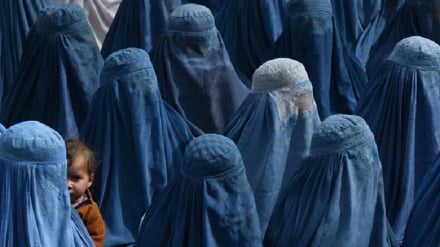 د افغانستان طالبانو د ښځو حقوق له مینځه وړي دي 