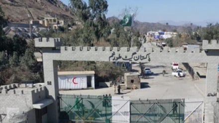تورخم دروازه له ۴ورځني ځنډ وروسته د کډوالو پرمخ بېرته پرانیستل شوه