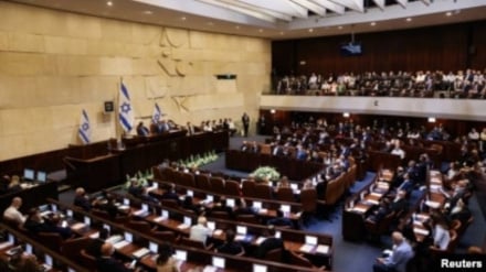 İsrail parlamentosu üyeleri, parlamentonun feshi için oy kullandı