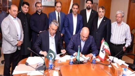 İran'ın kuzeydoğusundaki Horasan Razavi Eyaleti ile Pakistan Arasında Birçok Ticaret Anlaşması İmzalandı