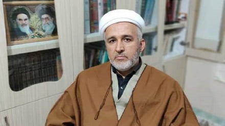 Ulama Sunni Iran Tegaskan Persatuan Islam dan Kelanjutan Jalan Imam Khomeini ra