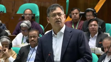 মিয়ানমার ও ভারত সীমান্তে কাঁটাতারের বেড়া দিচ্ছে বাংলাদেশ: সংসদে স্বরাষ্ট্রমন্ত্রী