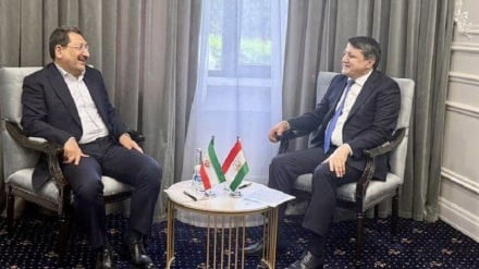 Irani dhe Taxhikistani bien dakord të lehtësojnë marrëdhëniet tregtare