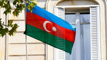 Azərbaycan Respublikə, ın kişvəriku bə İron  hucum bardeyo israyili istifodə kardeyo reaksiya