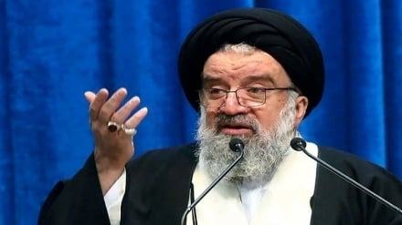 Hatibu wa Swala ya Ijumaa Tehran: Adui akikosea, atazabwa kibao kikali