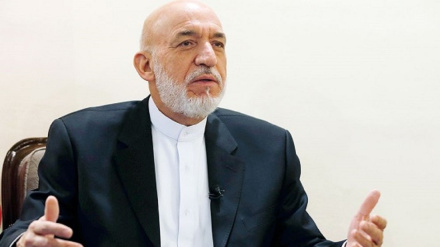 کرزي د افغان نجونو لپاره د تعلیمي بورسونو هرکلی وکړ