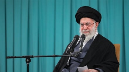 بیانات مقام معظم رهبری، گفتگوی پزشکیان با سران مصر و جمهوری آذربایجان