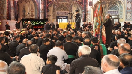 مراسم عزاداری سنتی مهاجرین افغانستانی در صحن قدس حرم رضوی برگزار شد