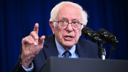 Bernie Sanders: U.S. presidents cannot drag us into war at their own will